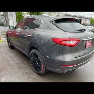 Meet your Posher, Sean